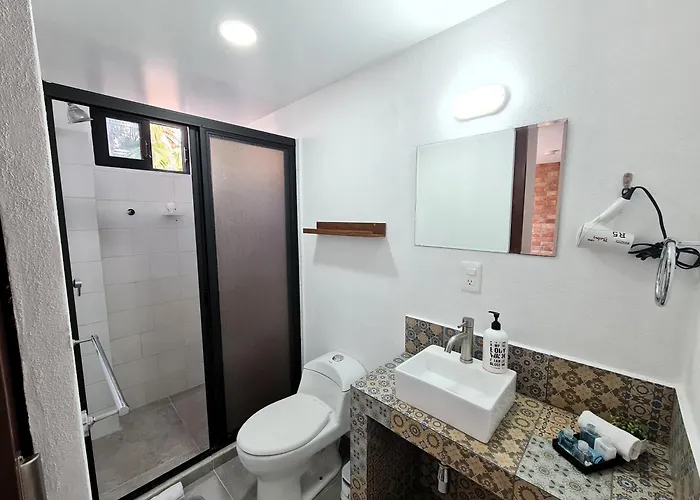 Apartment R04 Corner At Itesm Cem Full Services, Shared-kitchen, Fridge, Laundry, Smart Tv, Parking, Balcony Mexico City